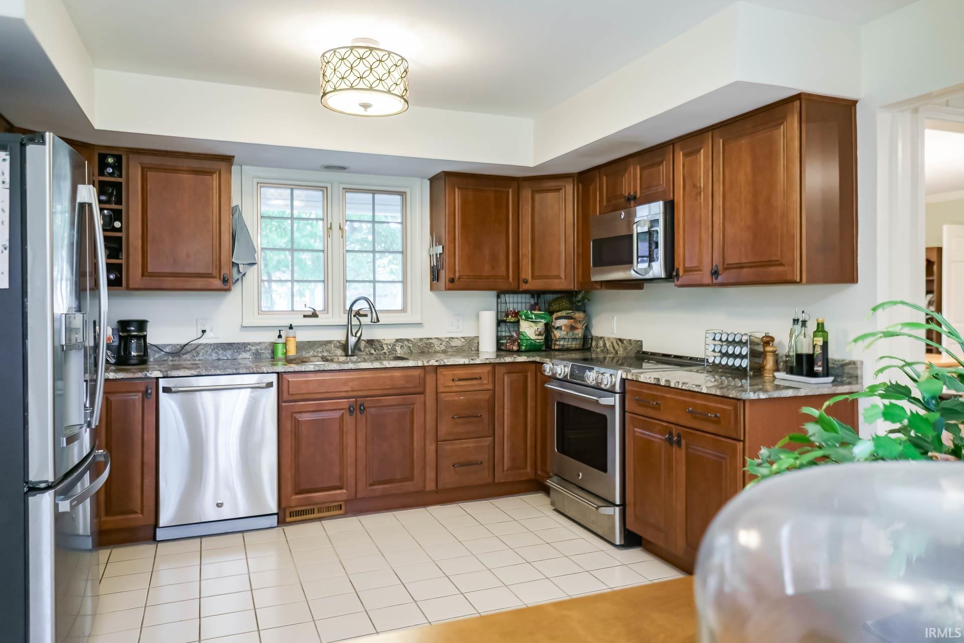 16554 Brandon Lane Granger, IN 46530 - Photo 9 of 25