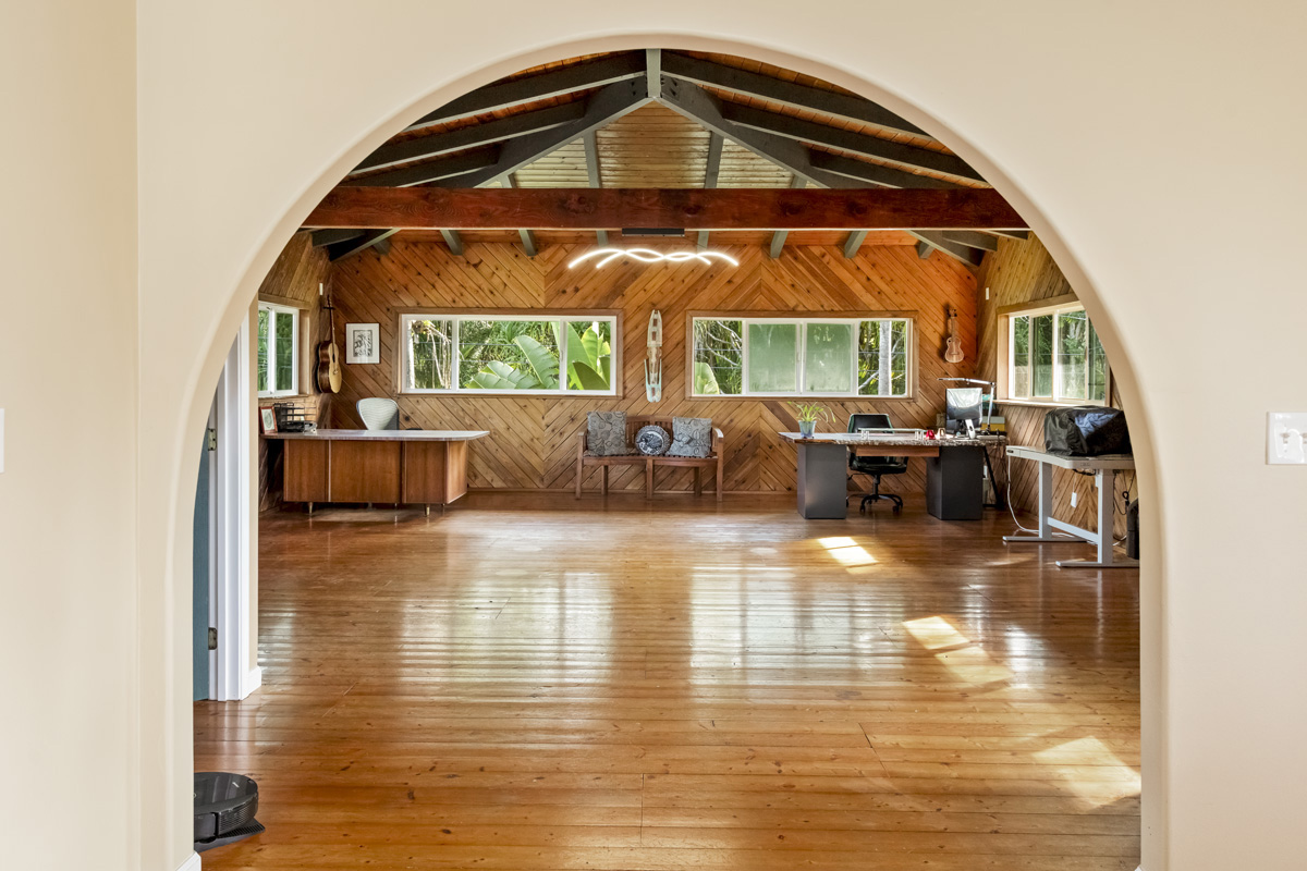 15-2817 Papai Street Pahoa, HI 96778 - Photo 18 of 30 a view of living room with furniture and floor to ceiling window