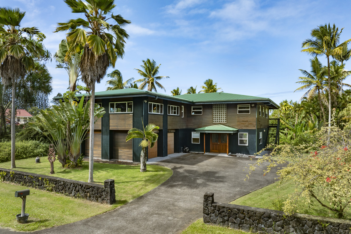 15-2817 Papai Street Pahoa, HI 96778 - Photo 2 of 30 a front view of a house with garden