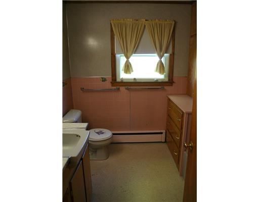14 Knox Ridge Road North Knox, ME 04986 - Photo 18 of 24 Bathroom.