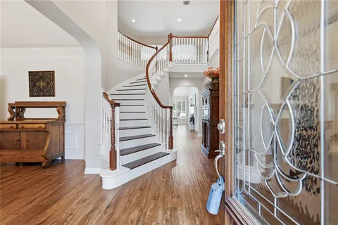 $699,000 | 10111 Earlington Manor Drive, Spring, TX 77379