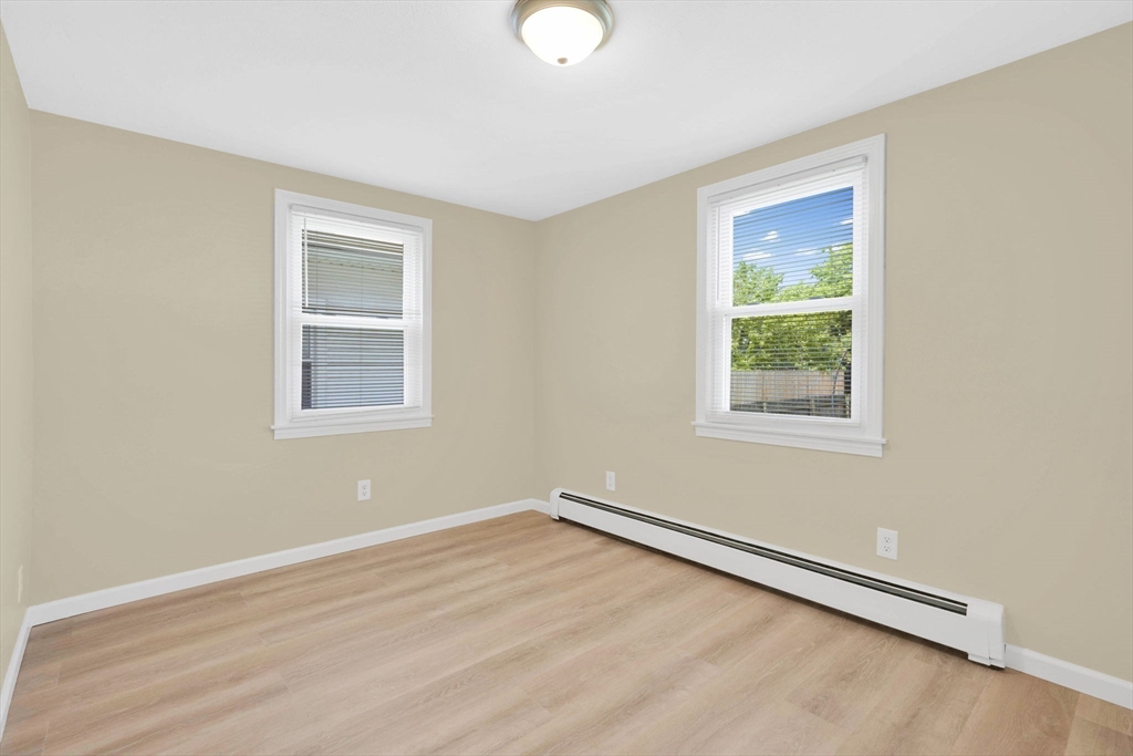 120-122 Larkspur Street Springfield, MA 01108 - Photo 20 of 31