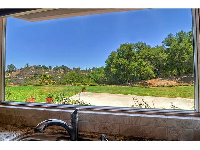 12923 Glen Circle Road Poway, CA 92064 - Photo 10 of 22