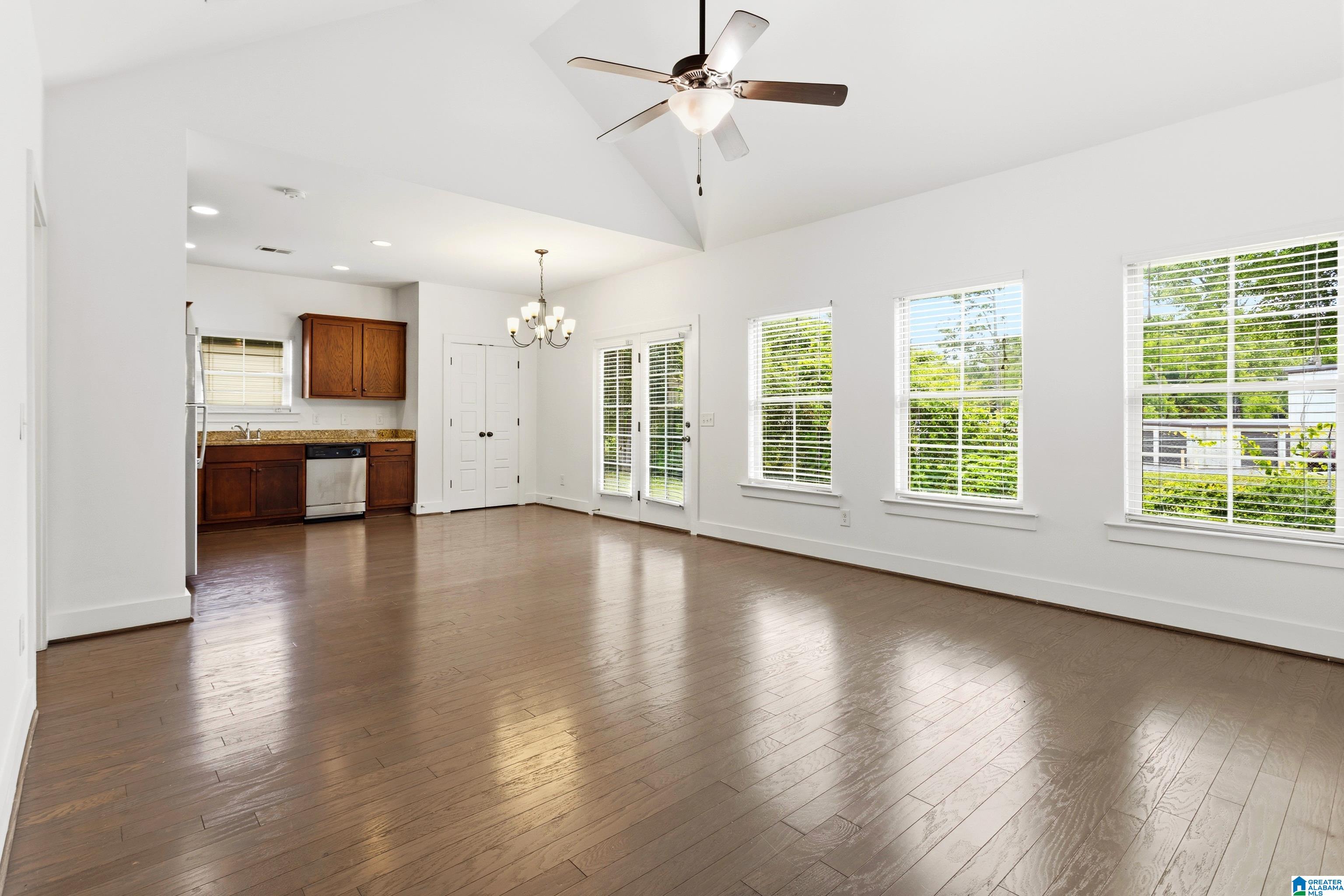 106 Falling Waters Lane Alabaster, AL 35114 - Photo 6 of 36