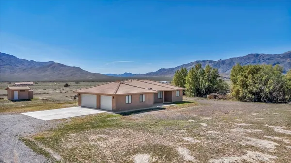 $324,999 | 204 Charleston Avenue, Pahrump, CA 89060