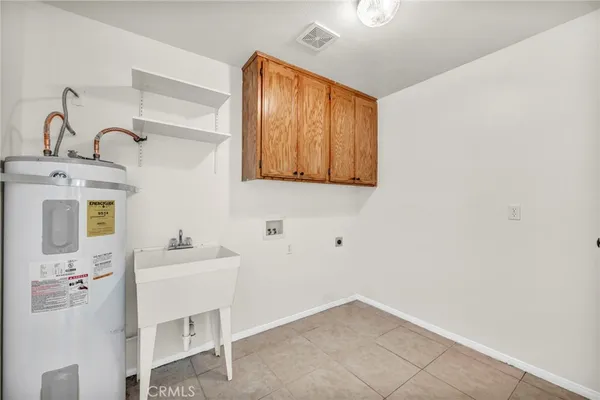 $324,999 | 204 Charleston Avenue, Pahrump, CA 89060