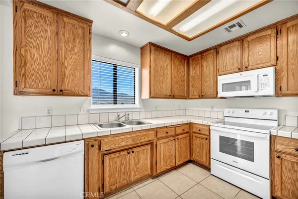$324,999 | 204 Charleston Avenue, Pahrump, CA 89060