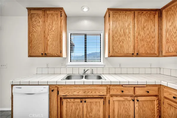 $324,999 | 204 Charleston Avenue, Pahrump, CA 89060