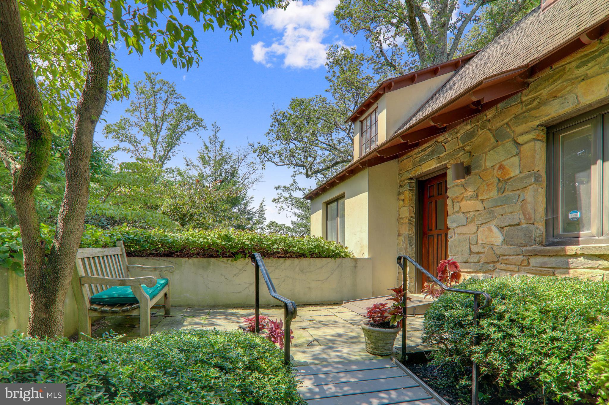 3100 Chain Bridge Road Northwest Washington, DC 20016 - Photo 3 of 31