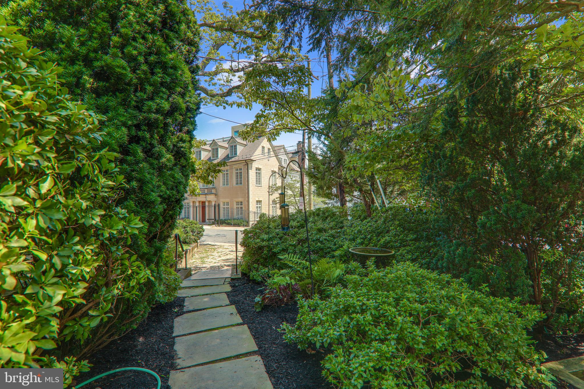 3100 Chain Bridge Road Northwest Washington, DC 20016 - Photo 4 of 31