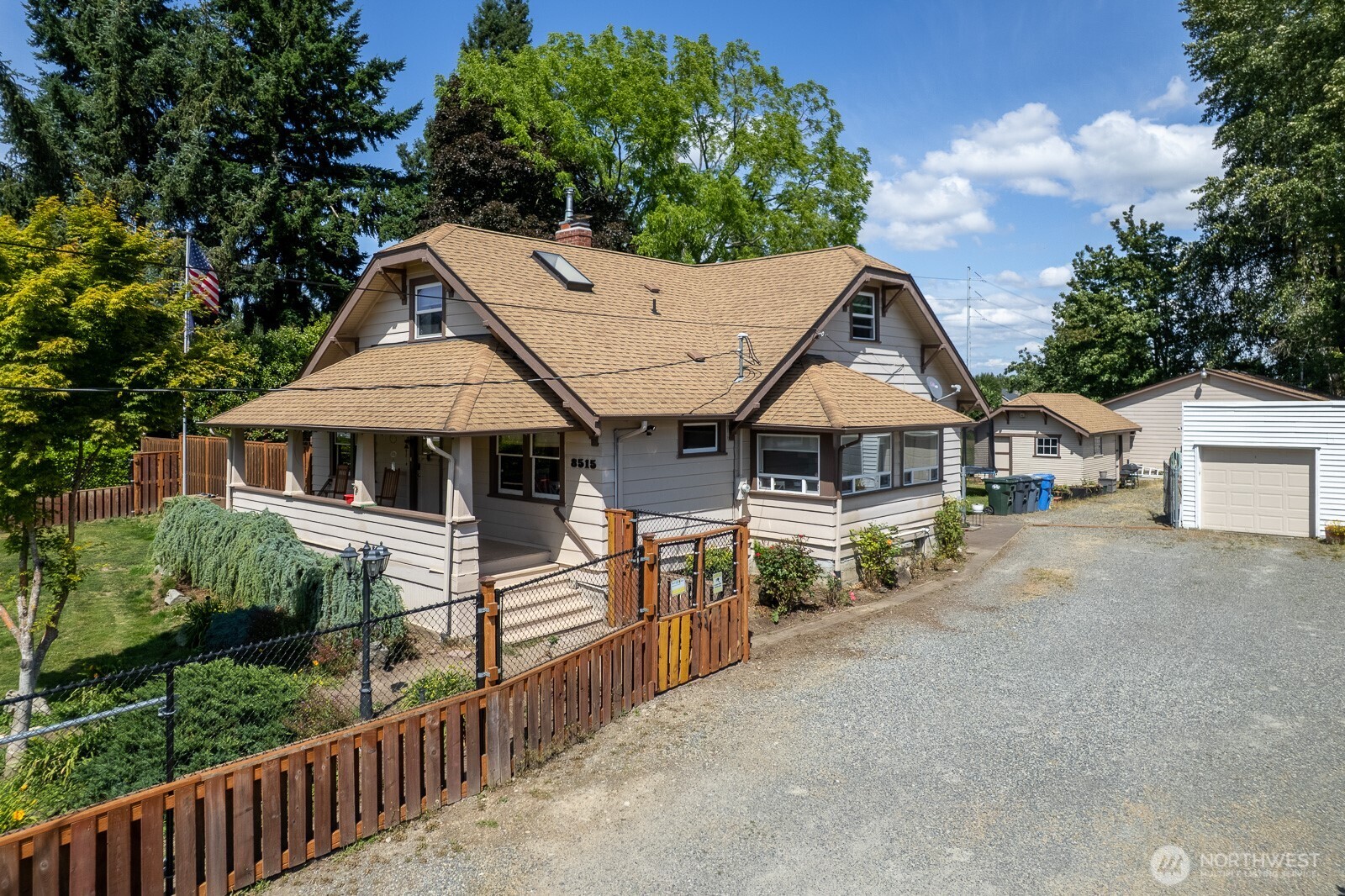 8515 Golden Given Road East Tacoma, WA 98445 - Photo 11 of 39