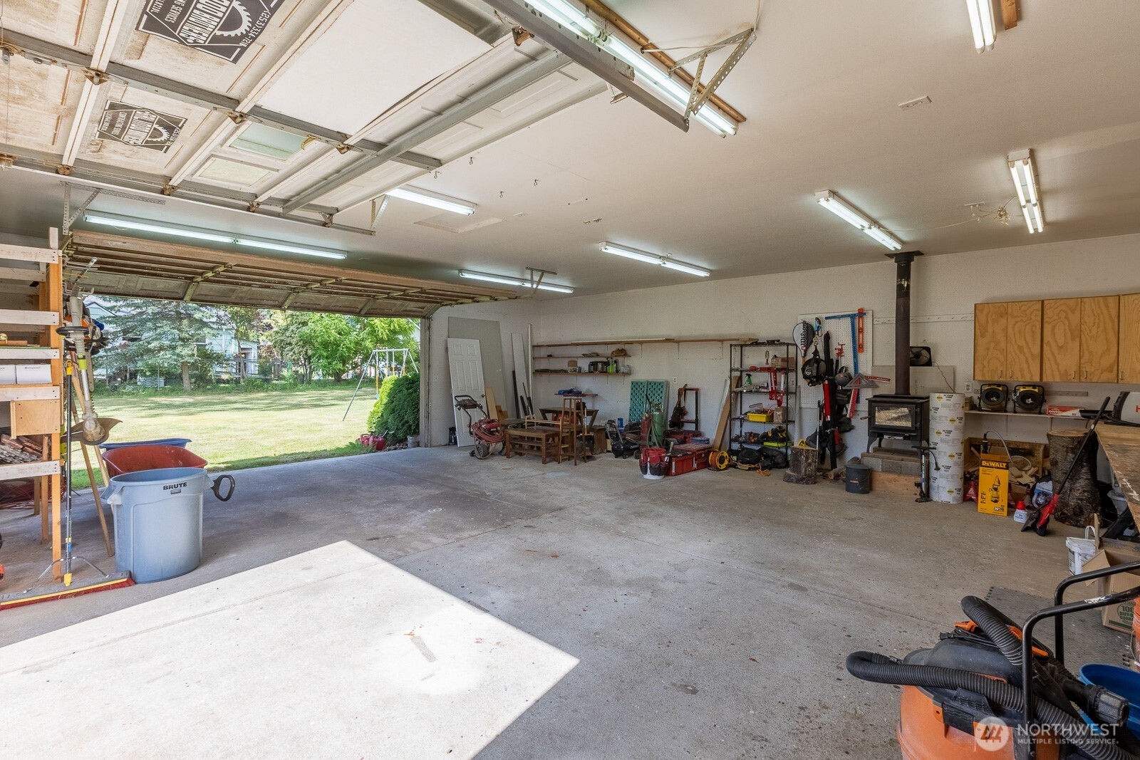 8515 Golden Given Road East Tacoma, WA 98445 - Photo 32 of 39