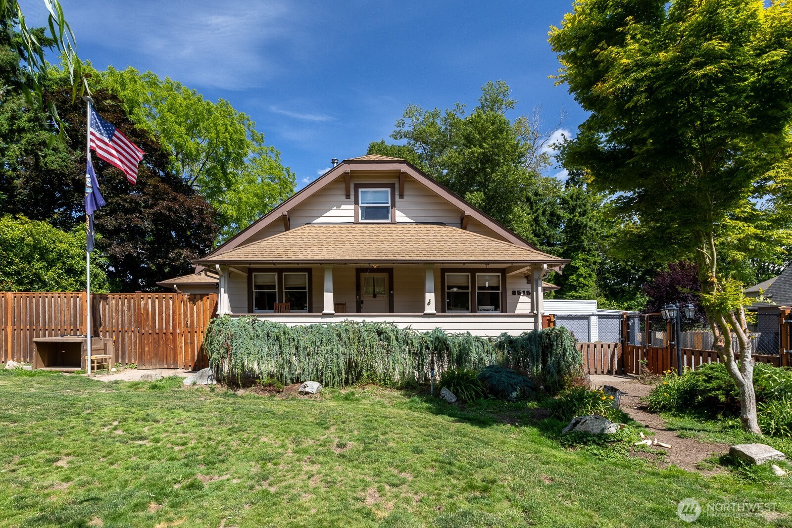 8515 Golden Given Road East Tacoma, WA 98445 - Photo 10 of 39