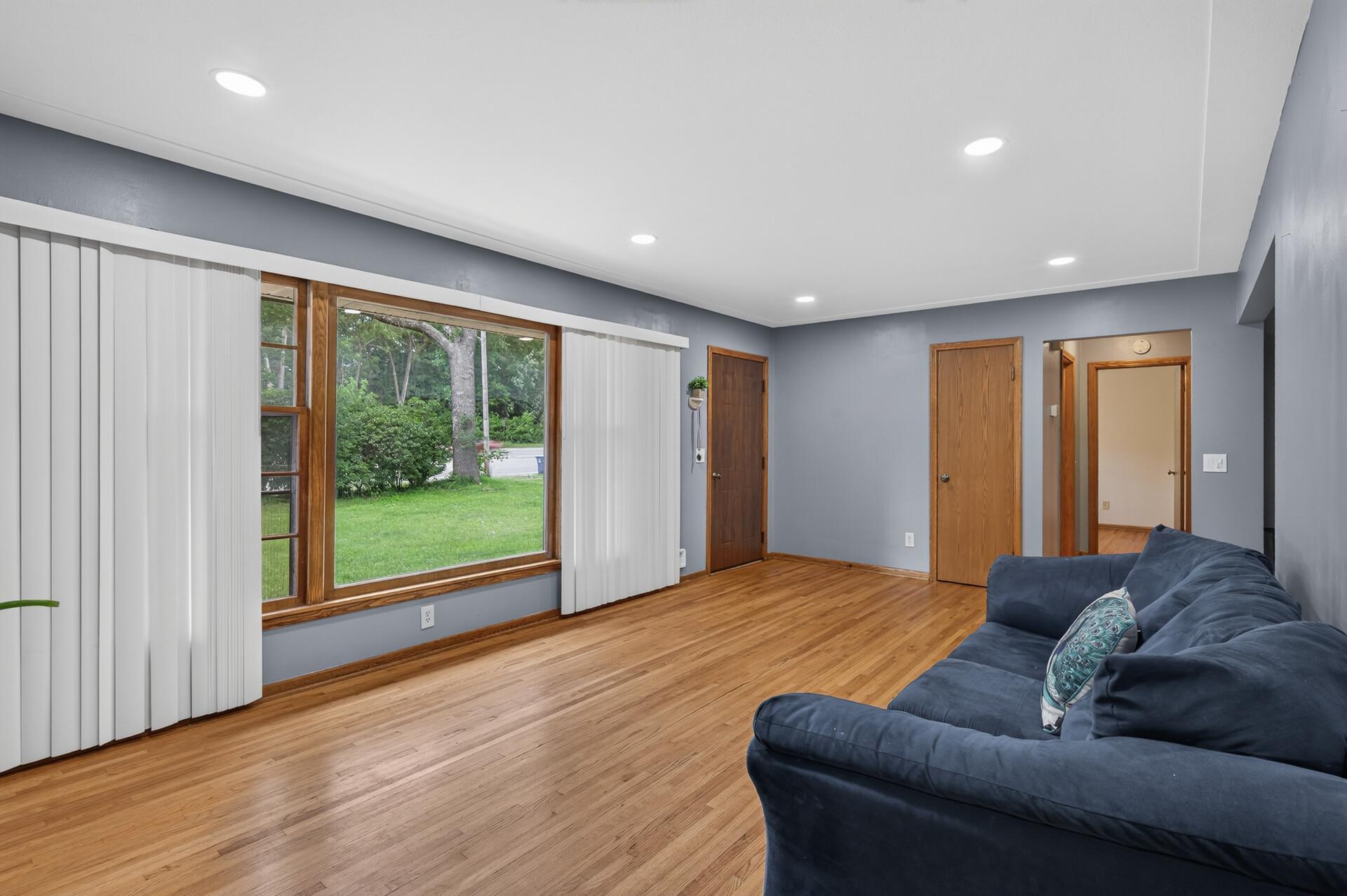 6911 East River Road Fridley, MN 55432 - Photo 4 of 30