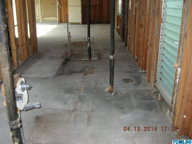 45485 Oak Grove Drive Three Rivers, CA 93271 - Photo 18 of 27 What was the full bath