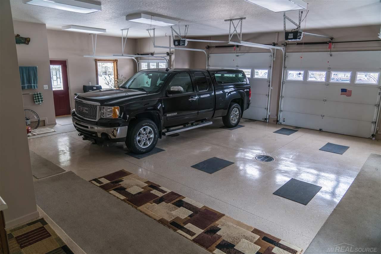 2601 Lakeshore Road Applegate, MI 48401 - Photo 50 of 71