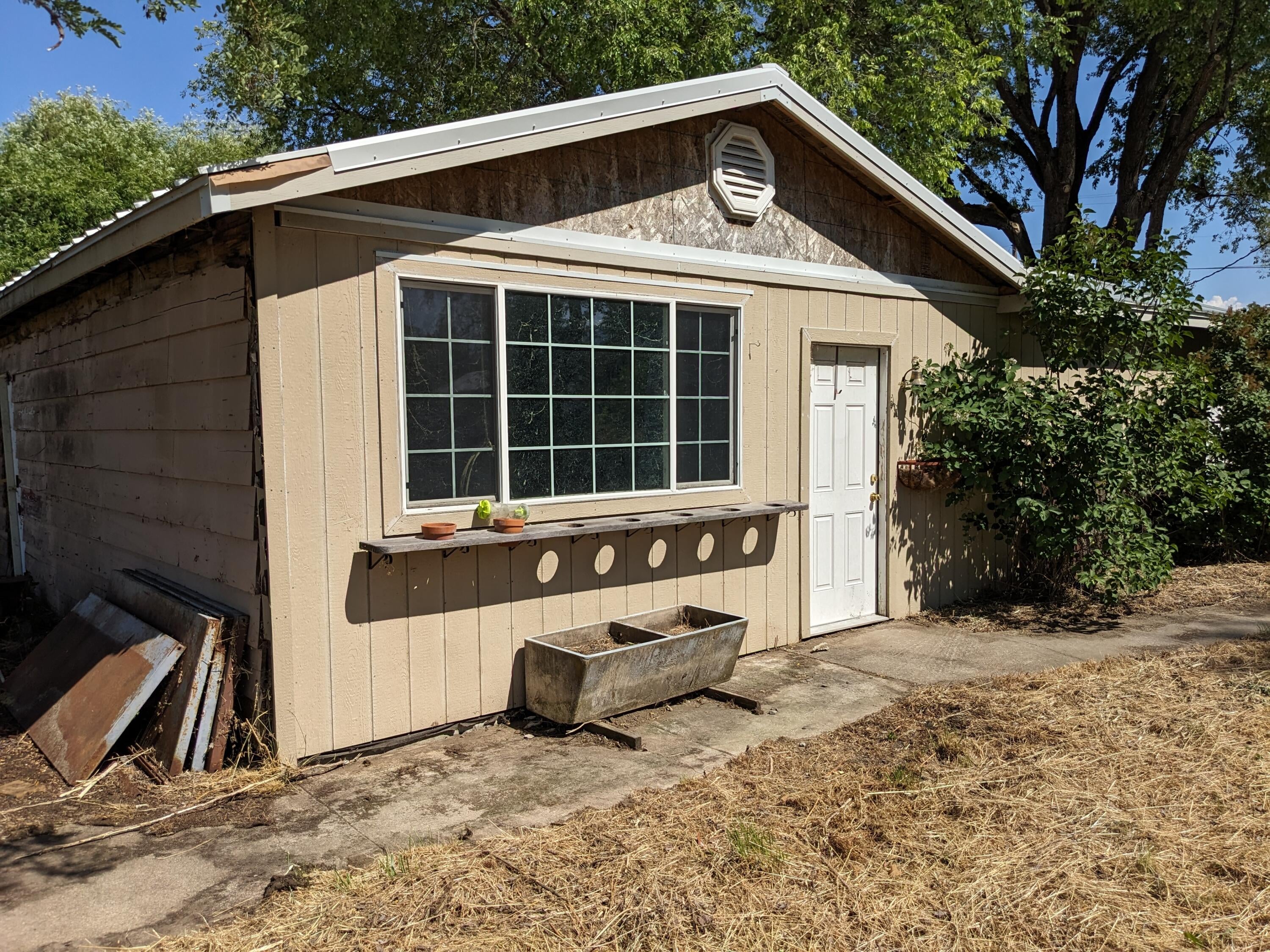 3218 Willow Springs Road Central Point, OR 97502 - Photo 8 of 9 PXL_20230626_224748398