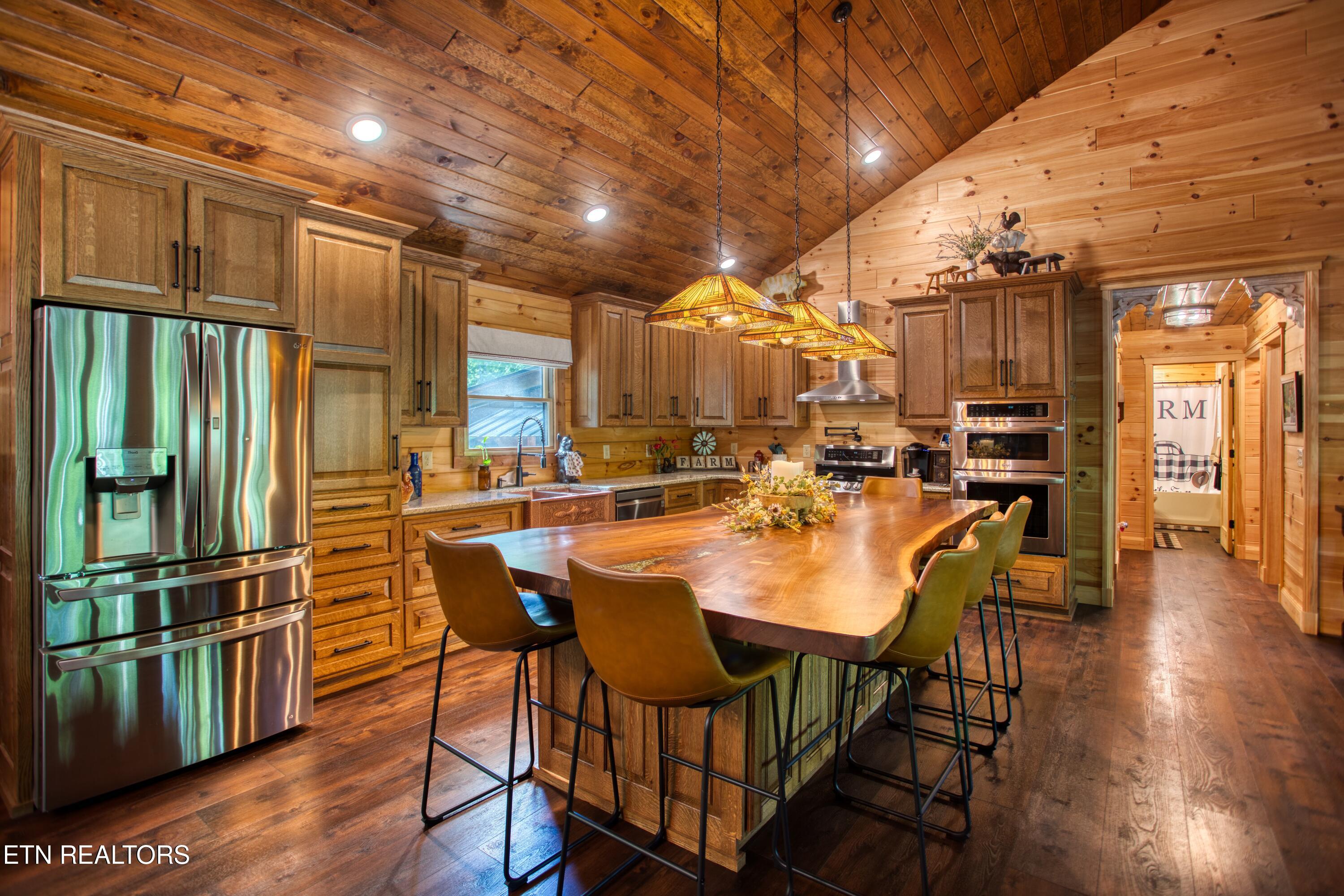 328 Briar Point Road Allardt, TN 38504 - Photo 11 of 57 EK3A8754