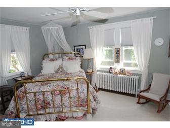 512 Merwyn Road Narberth, PA 19072 - Photo 5 of 12 Guest Room