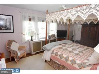 512 Merwyn Road Narberth, PA 19072 - Photo 6 of 12 Bedroom - Main