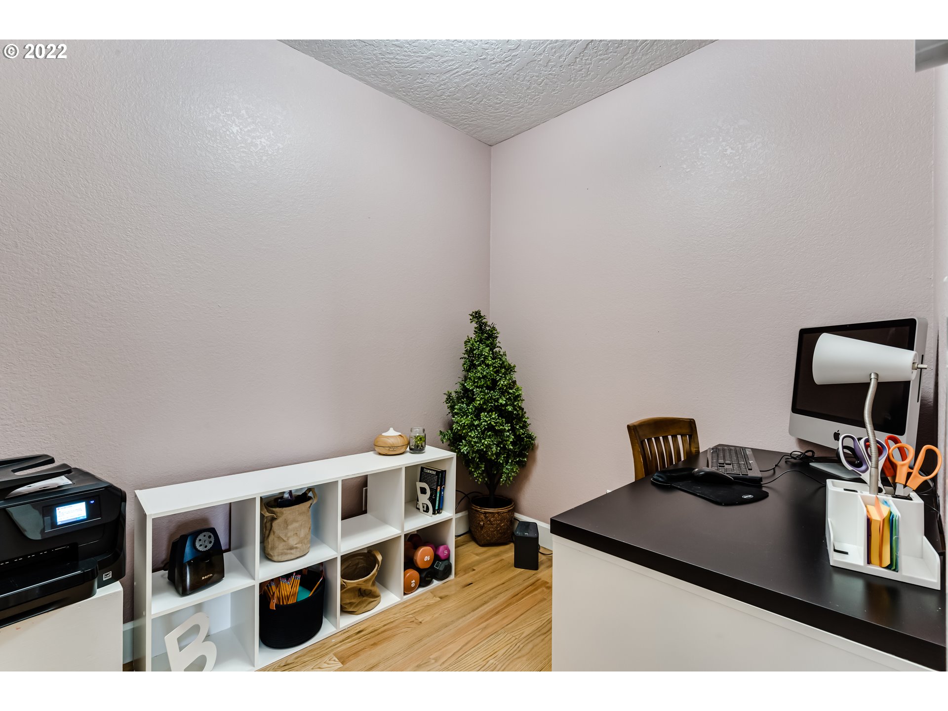 5722 Peridot Way Springfield, OR 97478 - Photo 17 of 27 a view of a workspace with furniture