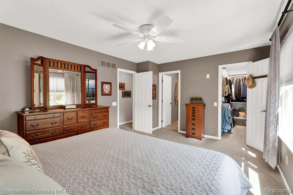 642 Whitney Drive Rochester Hills, MI 48307 - Photo 22 of 39