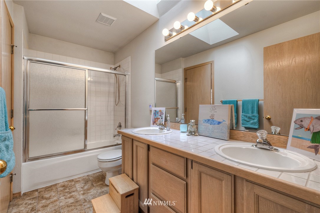 15837 Southeast 156th Street Renton, WA 98058 - Photo 19 of 25 Gallery Image 19