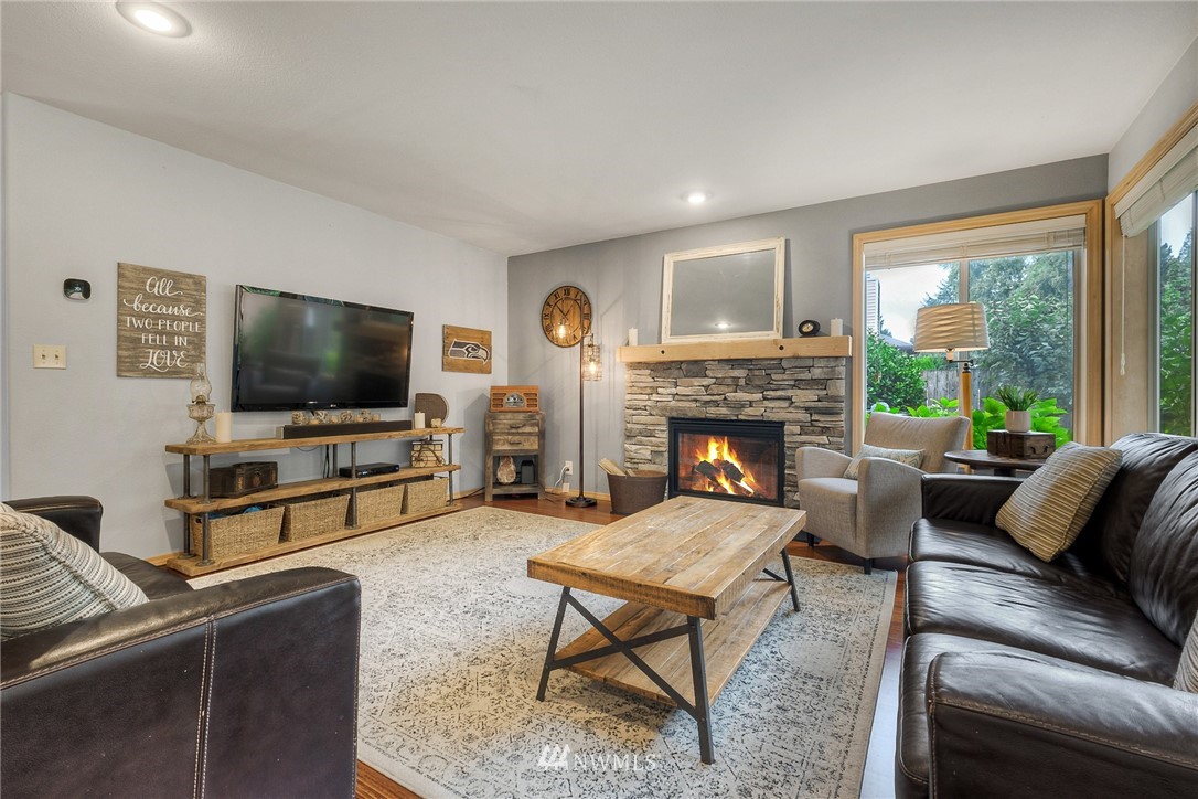 15837 Southeast 156th Street Renton, WA 98058 - Photo 8 of 25 Gallery Image 8