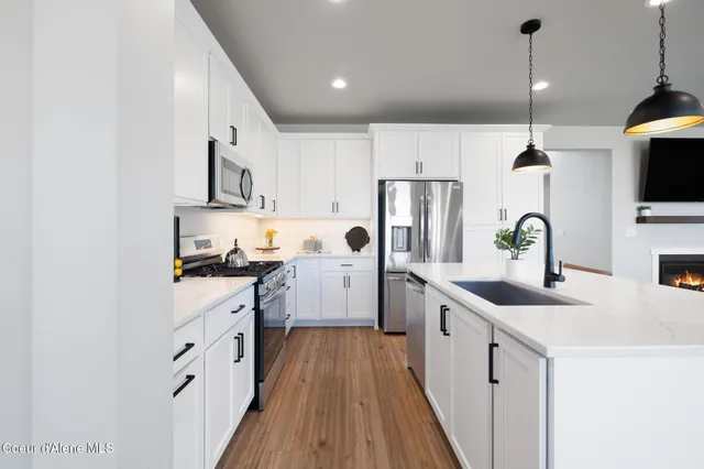 $733,000 | 610 Moscow Street, Sandpoint, ID 83864