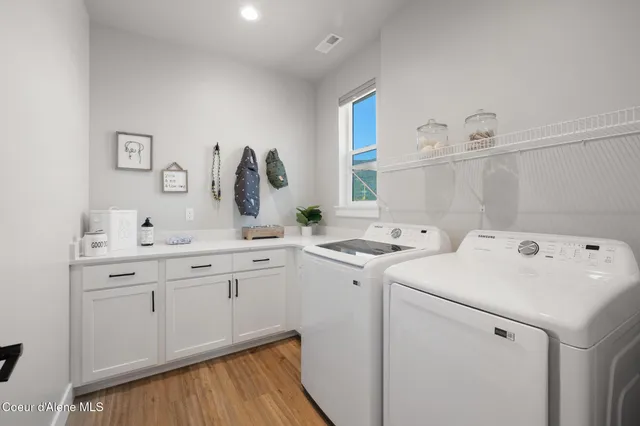 $733,000 | 610 Moscow Street, Sandpoint, ID 83864