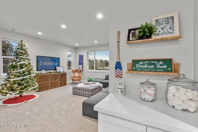 $733,000 | 610 Moscow Street, Sandpoint, ID 83864