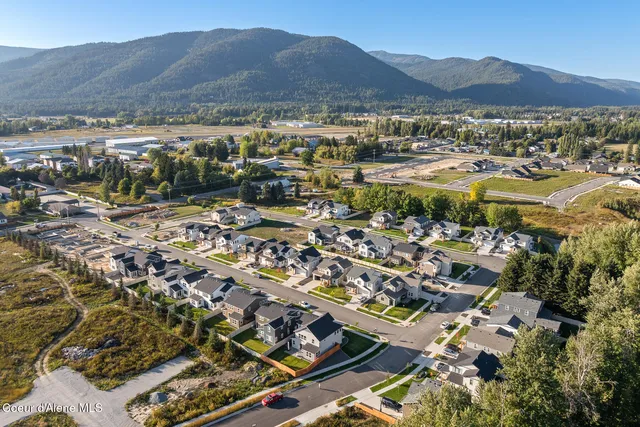 $733,000 | 610 Moscow Street, Sandpoint, ID 83864