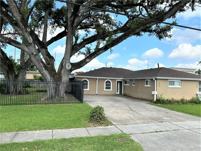 $2,200 | 721 Oak Avenue, Harahan, LA 70123