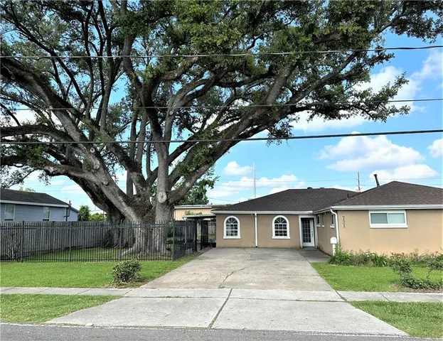 $2,200 | 721 Oak Avenue, Harahan, LA 70123