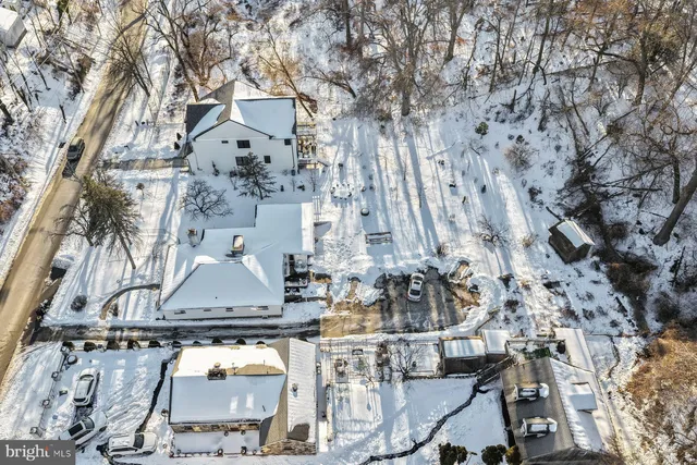 a picture of a room with a white wall