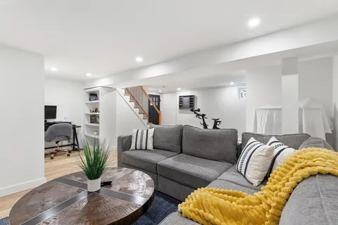 $1,250,000 | 46 Bridge Street, Lexington, MA 02421