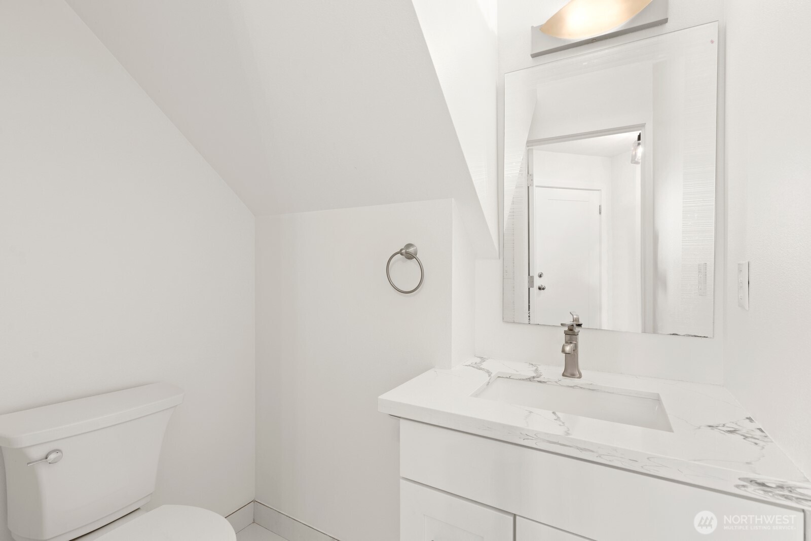 2428 Northeast 13th Street Renton, WA 98056 - Photo 21 of 24