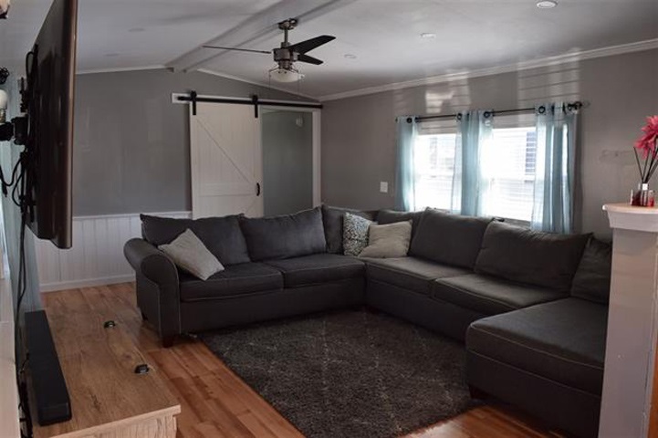 8 Wanda Lane Exeter, NH 03833 - Photo 4 of 14 Gallery Image 4