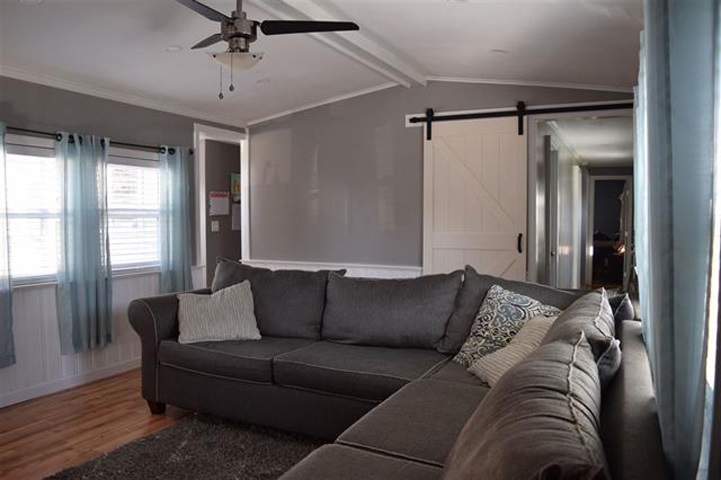 8 Wanda Lane Exeter, NH 03833 - Photo 5 of 14 Gallery Image 5