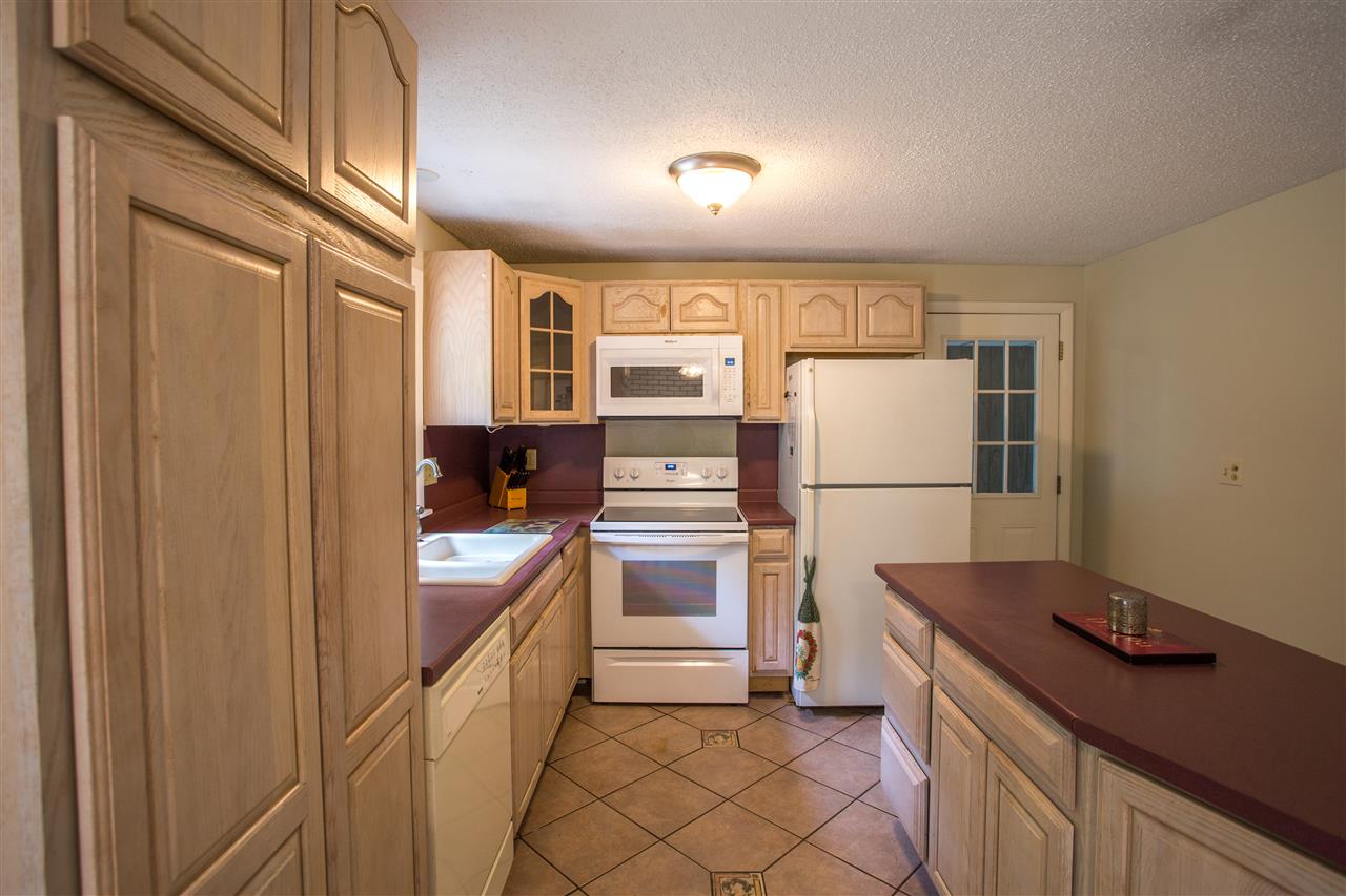 6 Demery Road Hudson, NH 03051 - Photo 5 of 22