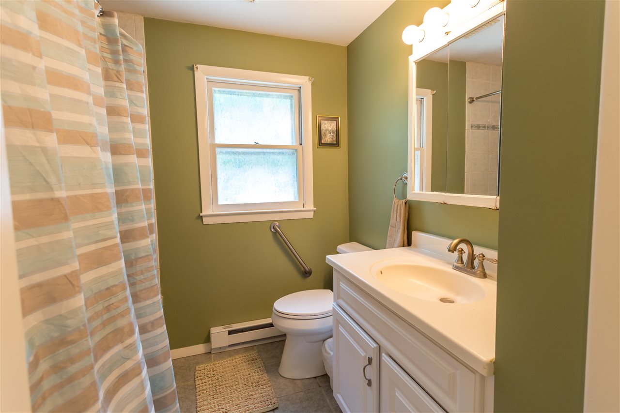 6 Demery Road Hudson, NH 03051 - Photo 8 of 22