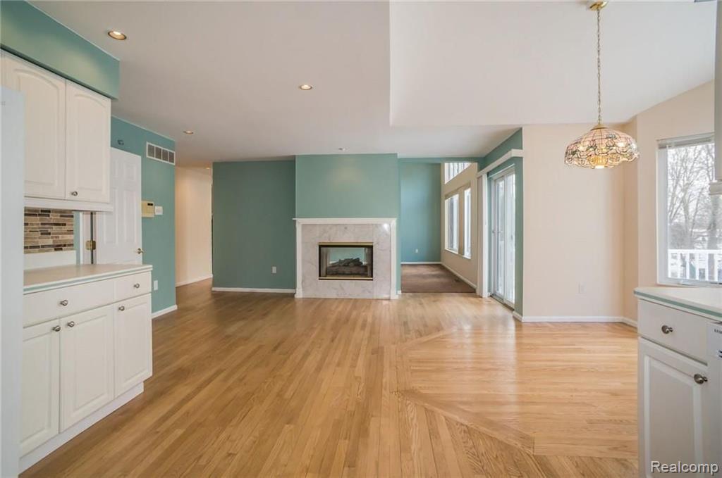11104 Mcgregor Road Pinckney, MI 48169 - Photo 14 of 42