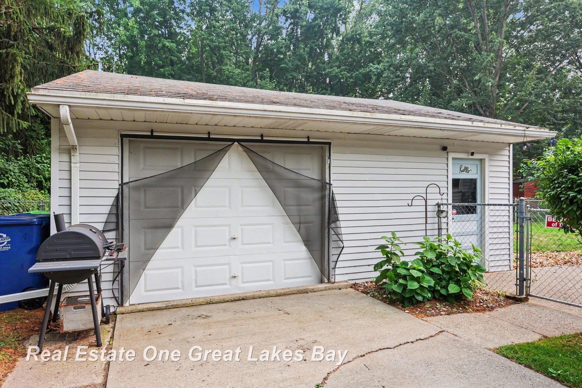 1135 West Moore Road Saginaw, MI 48601 - Photo 20 of 21 Gallery Image 20