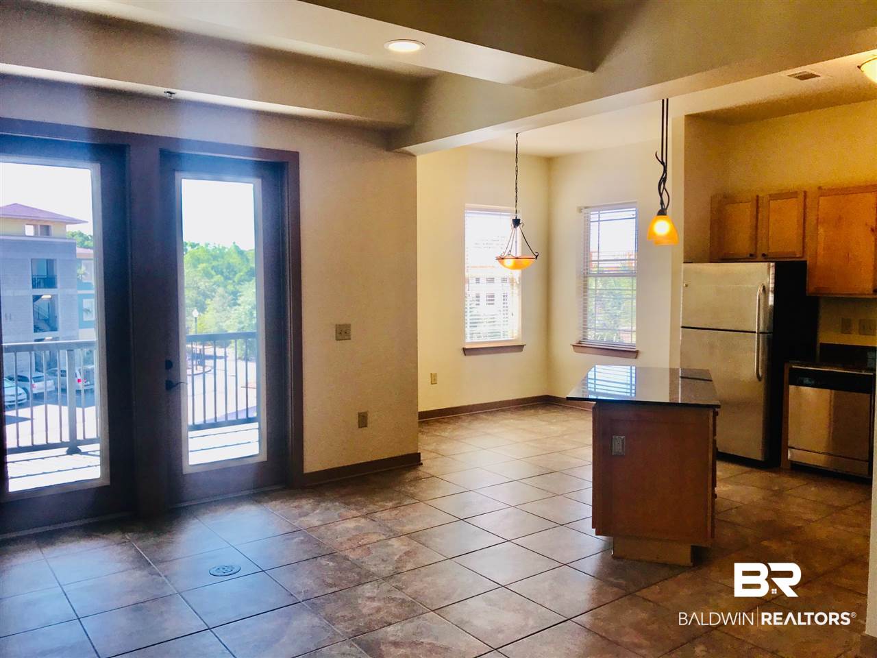 1430 Regency Road, Unit F304 Gulf Shores, AL 36542 - Photo 2 of 17 Kitchen Dining Area