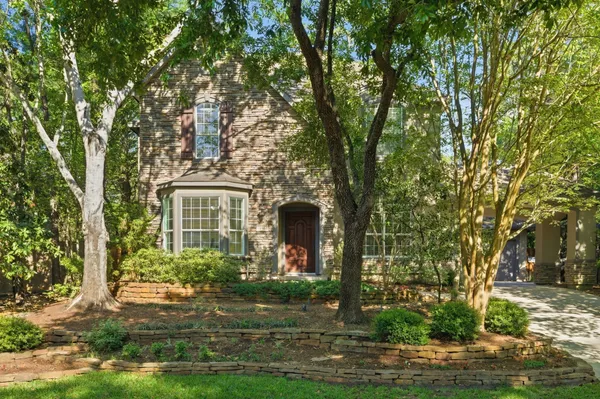 $674,900 | 106 South Longsford Circle, The Woodlands, TX 77382