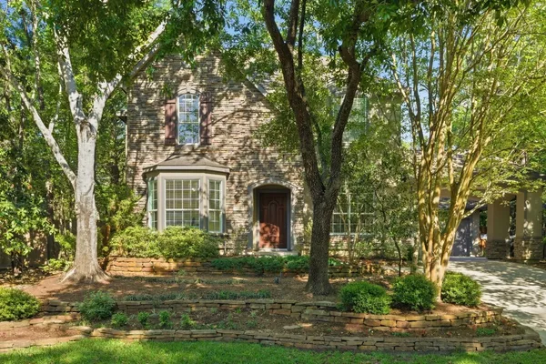 $674,900 | 106 South Longsford Circle, The Woodlands, TX 77382