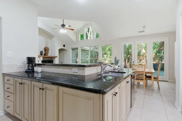 $674,900 | 106 South Longsford Circle, The Woodlands, TX 77382
