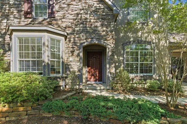 $674,900 | 106 South Longsford Circle, The Woodlands, TX 77382