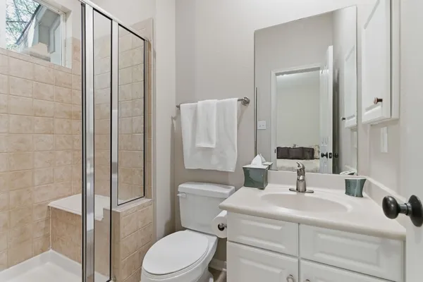 $674,900 | 106 South Longsford Circle, The Woodlands, TX 77382