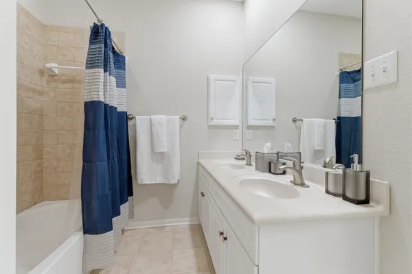 $674,900 | 106 South Longsford Circle, The Woodlands, TX 77382